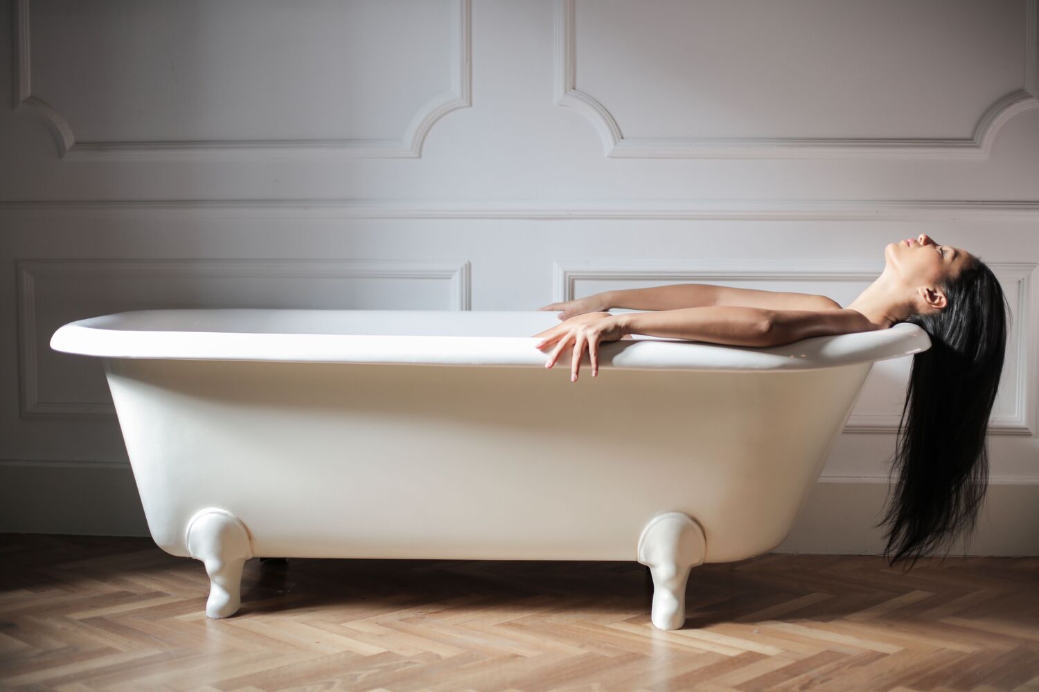 Salle de bain propre et moderne